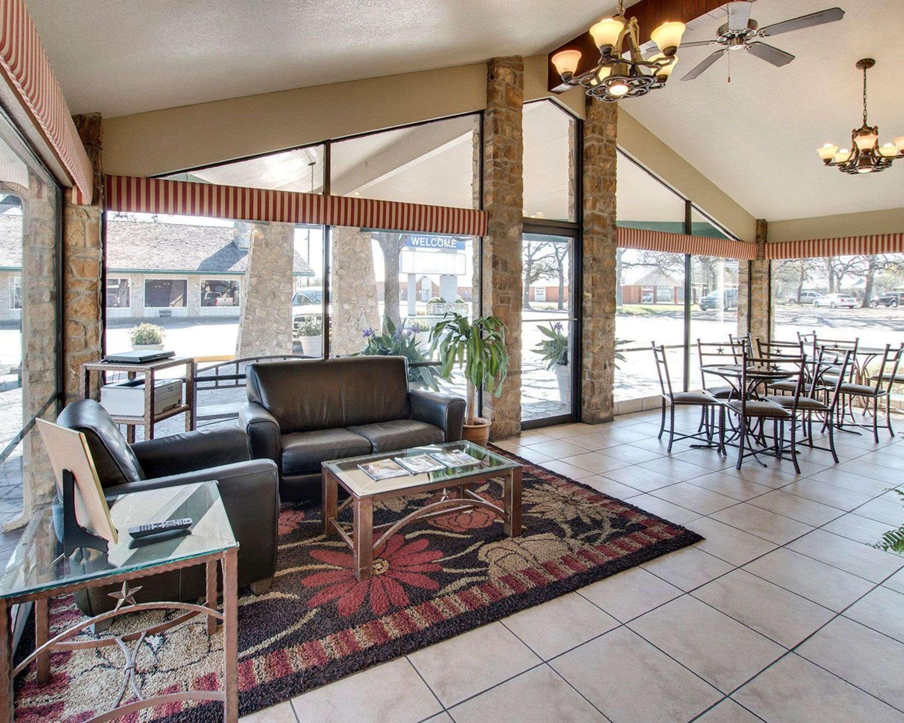 Days Inn By Wyndham Gatesville Dış mekan fotoğraf